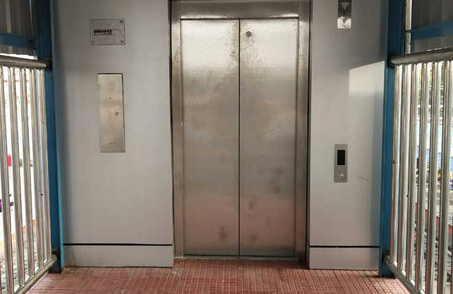 Mumbai: Woman gets trapped in lift shaft in Navy colony, dies