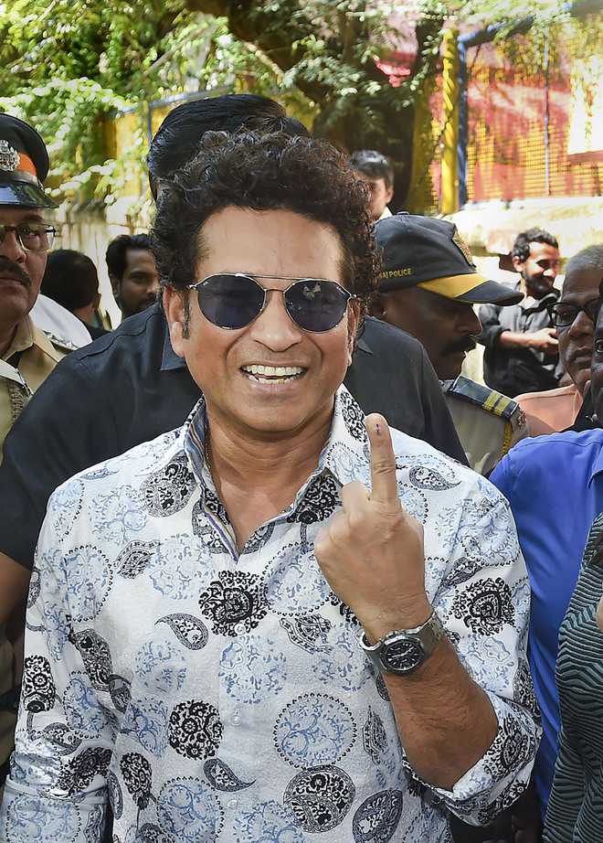 Celebs fail to inspire Mumbai voters