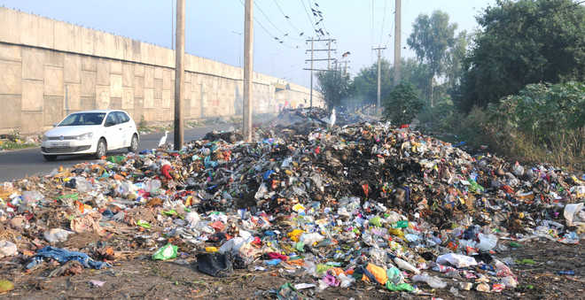 Chuggiti road turns into garbage dump