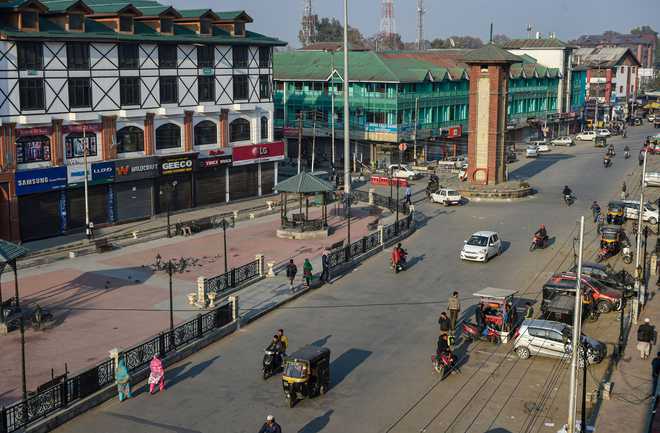 Four injured in clashes in Kashmir, shutdown in Srinagar