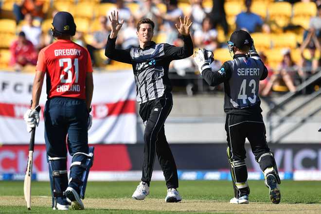 2nd T20I: New Zealand beat England by 21 runs, level series