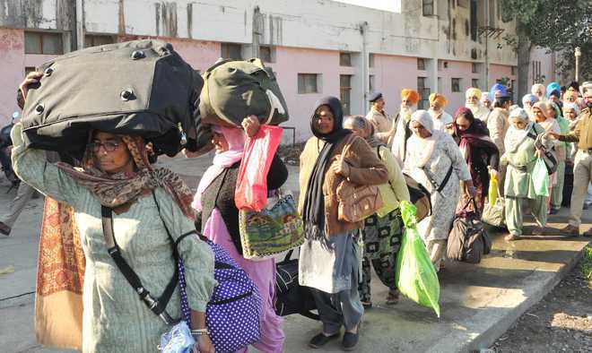 178-member Sikh delegation from UK arrives in Pakistan