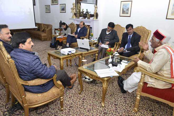 Guv meets officials to review Smart City projects