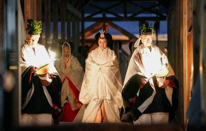 Japan''s emperor to perform thanksgiving rite with Sun Goddess