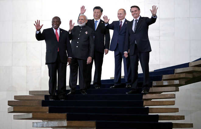 Modi woos investors at BRICS