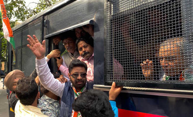 Congress leaders detained, released