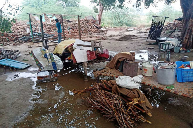 Rain deepens distress of labourer families