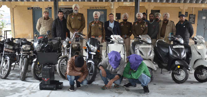 Gang of vehicle thieves busted; three arrested