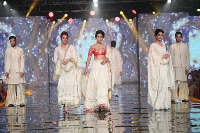 Designer duo Abu Jani-Sandeep Khosla have reinvented chikankari into a summer wedding staple