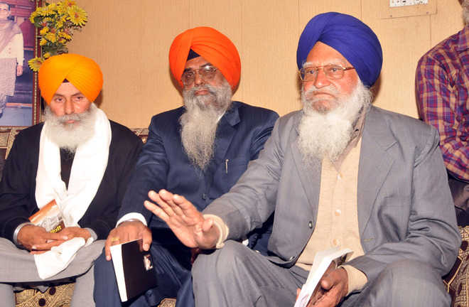 Badals solely ran SGPC affairs, misused funds: Ex-secy in book