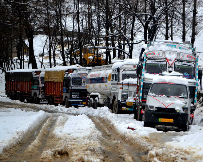 Jammu-Srinagar highway closed for 4th consecutive day