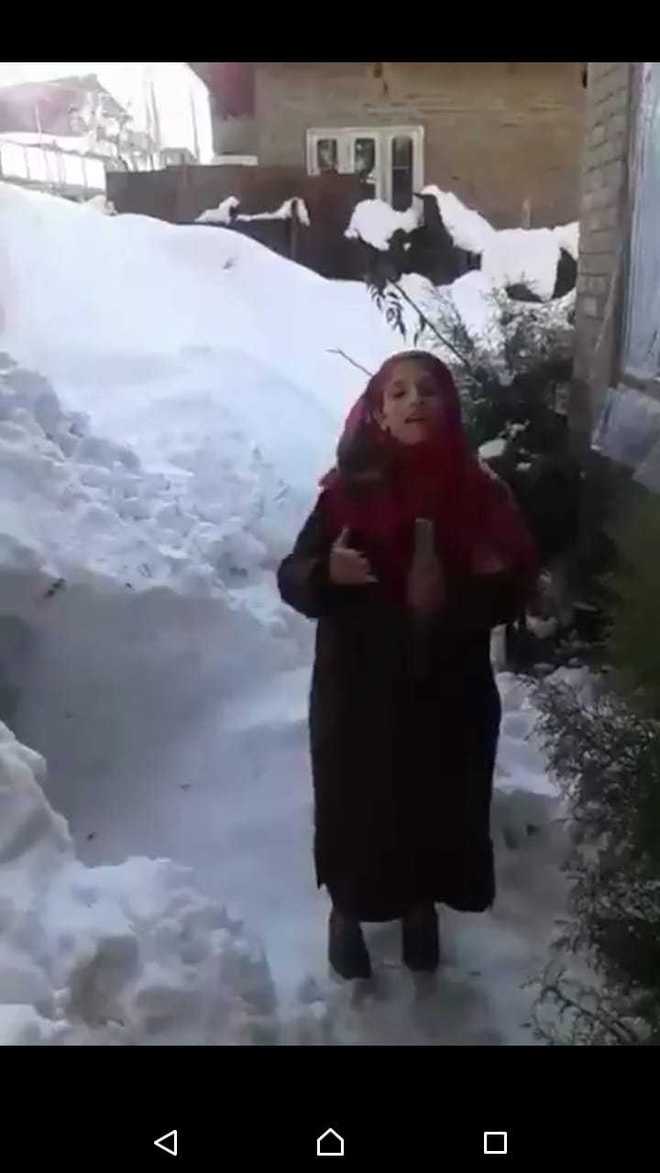 Kashmiri girl’s ‘weather report’ wins hearts