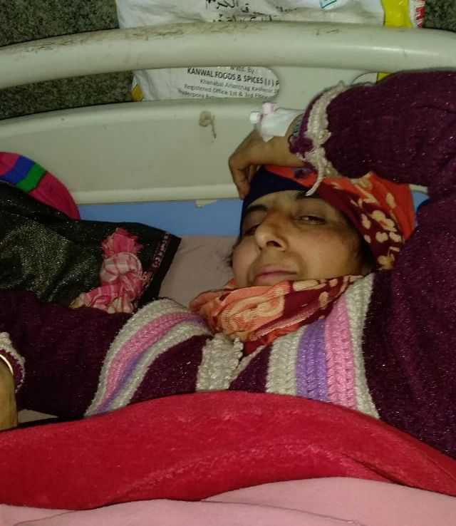 Kashmiri woman taken to hospital on makeshift stretcher gives birth to baby boy
