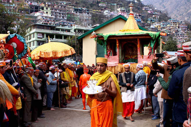Rath yatra marks Basant festival