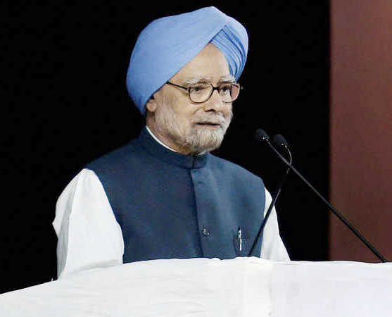Govt should fulfil promise of special status to AP without delay: Manmohan Singh