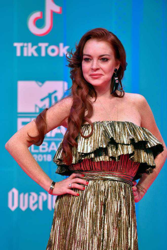 Charlie Sheen offers tips to Lindsay Lohan