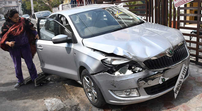 Rashly driven vehicle hits 2 cars