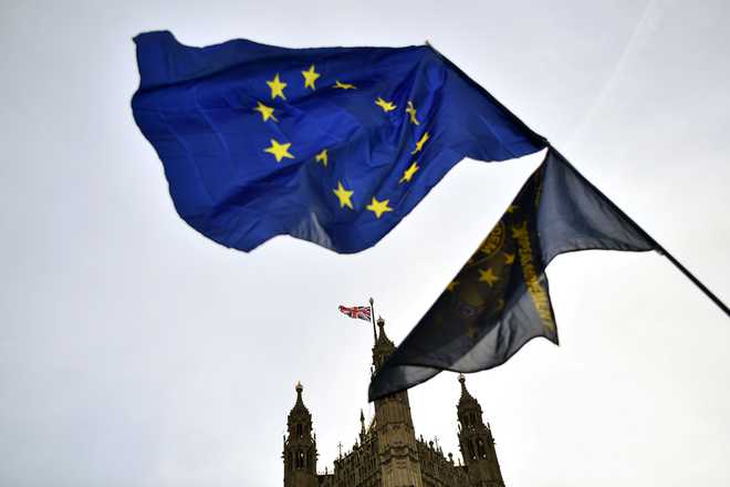 London denies plotting last-minute Brexit vote