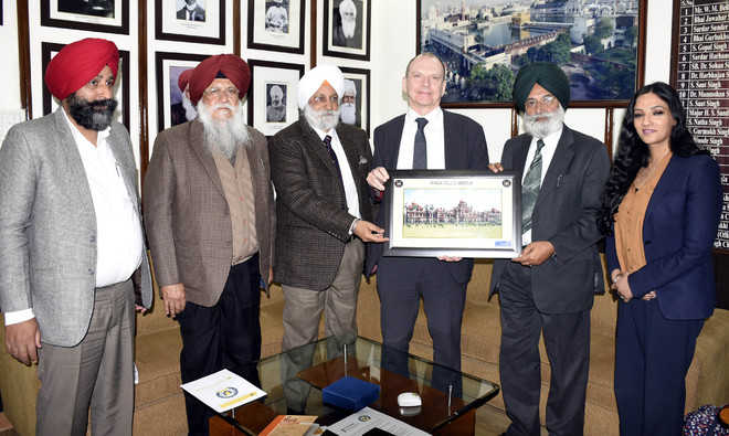 Khalsa College, UK varsity to promote Sikhism