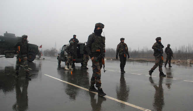 CRPF comes to rescue of Kashmiris outside state