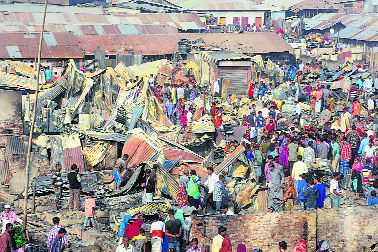 Major fire in B’desh slum claims 9 lives