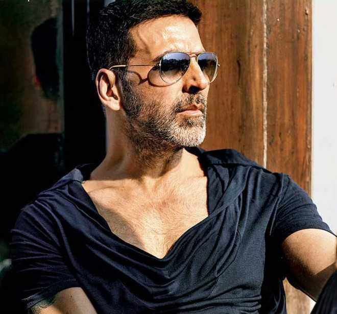 Akshay Kumar - Side wala swag! That's my waiting pose for... | Facebook