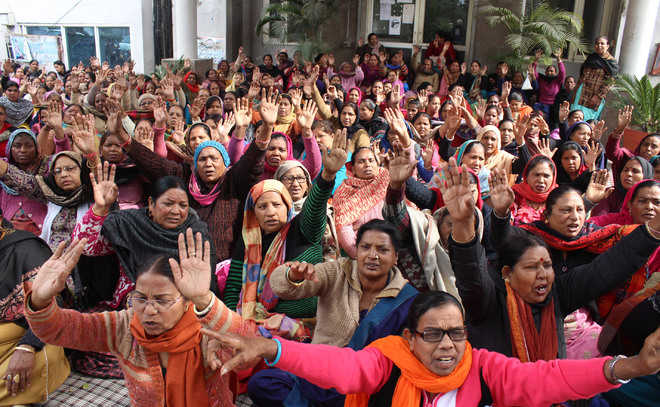 1,800 sanitation workers go on indefinite strike