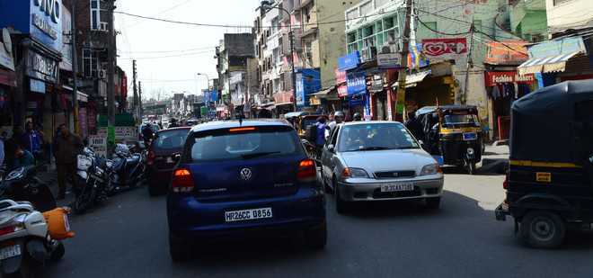 Normal life resumes as curfew lifted in Jammu
