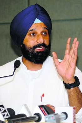 Apologise for forefather’s action in 1919: Cong leaders to Majithia