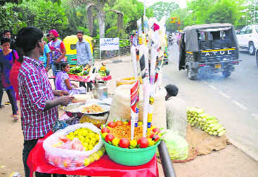 9,300 street vendors to get Rs 3,000 pension