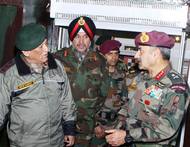 Army chief visits 16 Corps Headquarters in Jammu