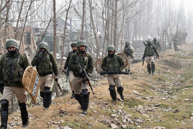 Gunfight rages between security forces, militants in south Kashmir