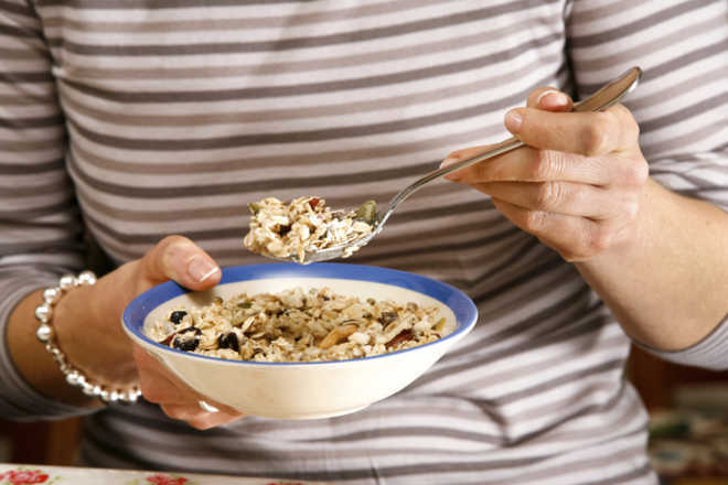 Good breakfast, less TV exposure may boost your heart