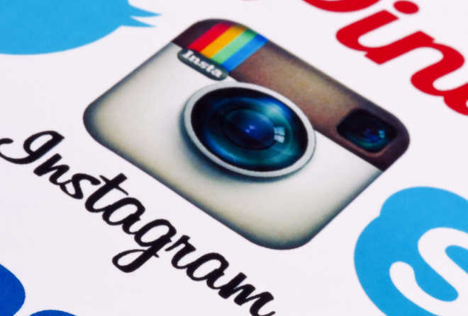Instagram moves into e-commerce with shopping button