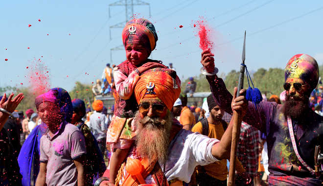 Feisty end to Hola Mohalla