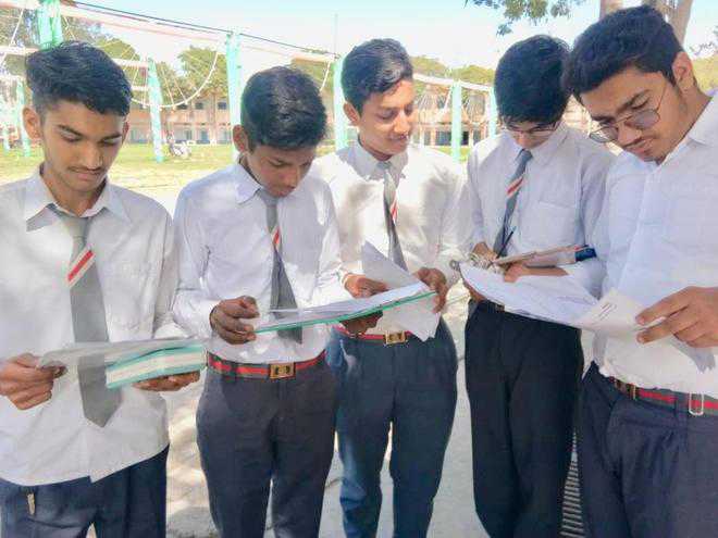 English version maths paper misses four marks question