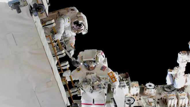 NASA astronaut’s spacewalk to change ISS batteries
