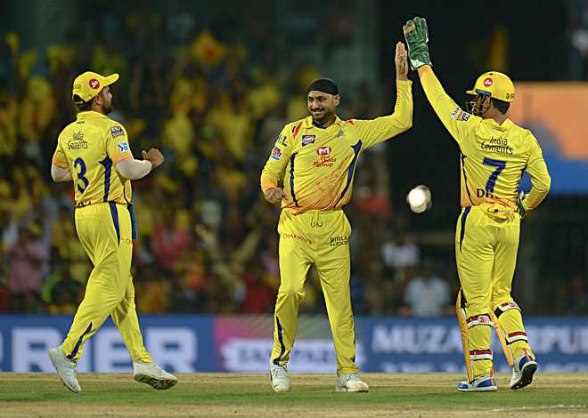 Chennai Super Kings beat Royal Challengers Bangalore by 7 wickets in IPL opener