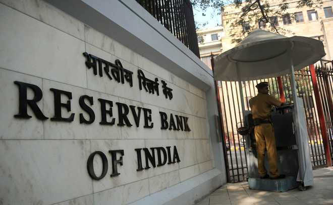 RBI governor meets Arun Jaitley ahead of monetary policy