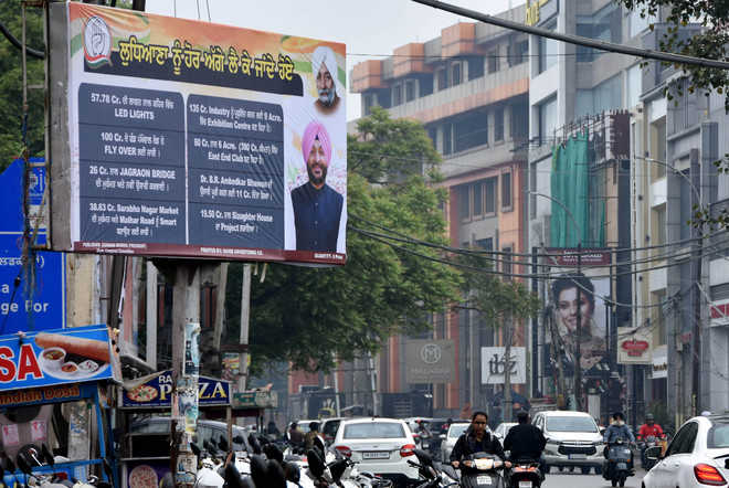 Congress files reply to notice for Bittu’s posters on unipoles