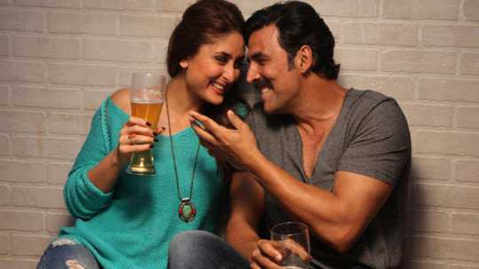 Good News Akshay Kumar Kareena Kapoor Khan Groove To Sauda Khara Khara Remix