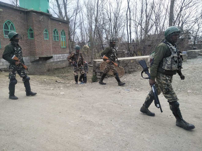 4 ultras killed in two gunfights