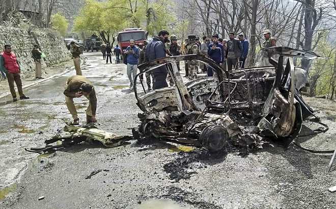 Car explodes near paramilitary convoy in Jammu; CRPF bus damaged