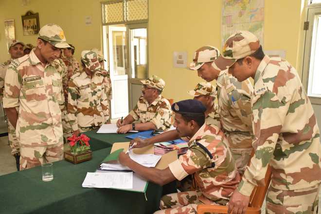 ITBP men cast first LS poll vote at remote post