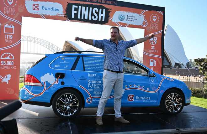 Dutchman ends ‘world’s longest electric car trip’ in Australia