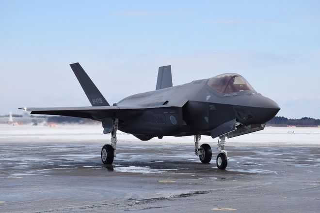 Crashed Japanese F-35 wreckage found in Pacific; pilot missing