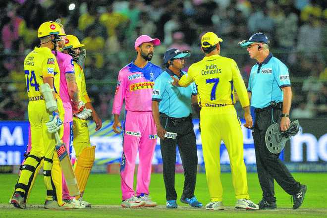 Dhoni loses cool in CSK’s last-ball victory