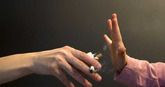 Partnering up key to quit smoking: Study