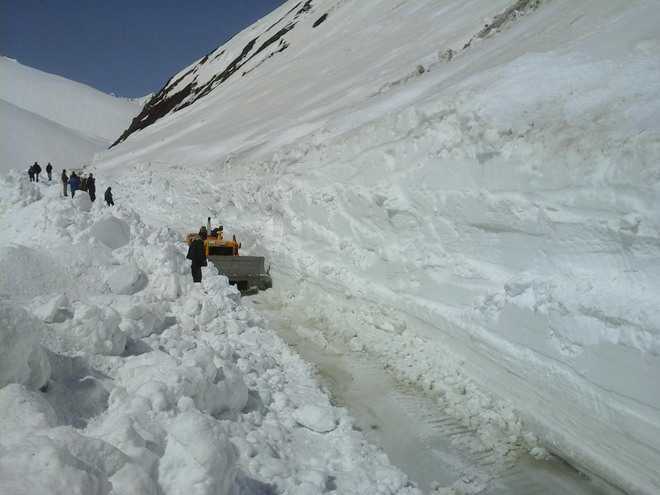 Srinagar-Leh highway likely to reopen for traffic shortly