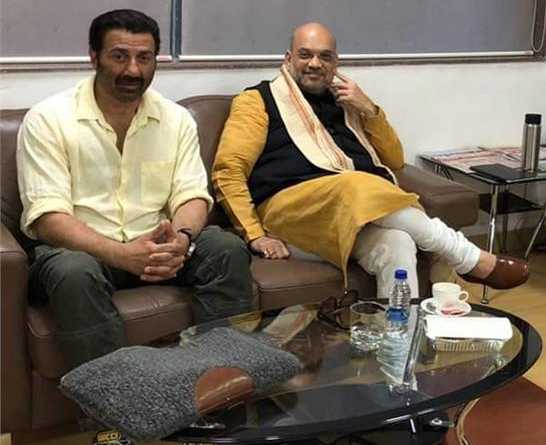 Sunny Deol meets Amit Shah amid speculation over cinestar’s LS candidature
